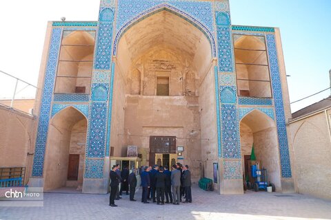 بازدید میدانی استاندار یزد از بازار سنتی و گارگاهای مهم مرمتی بافت تاریخی یزد ؛ دستور تسریع در مرمت پروژه‌های اولویت‌دار