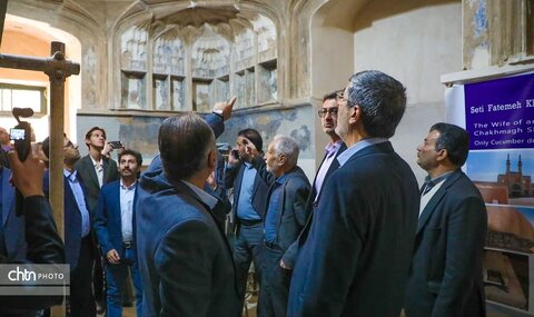 بازدید میدانی استاندار یزد از بازار سنتی و گارگاهای مهم مرمتی بافت تاریخی یزد ؛ دستور تسریع در مرمت پروژه‌های اولویت‌دار