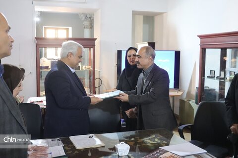 هشتمین دوره داوری مهر اصالت ملی خراسان رضوی در خانه ملک مشهد برگزار شد