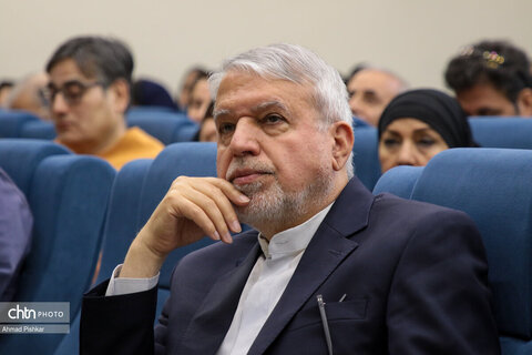 مراسم رونمایی از بیست عنوان کتاب از تازه‌های نشر پژوهشگاه میراث‌فرهنگی و گردشگری با حضور صالحی امیری