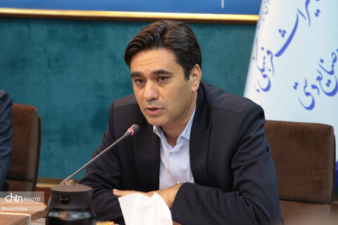 نشست خبری برخط مدیران کل استان ها با حضور صالحی امیری