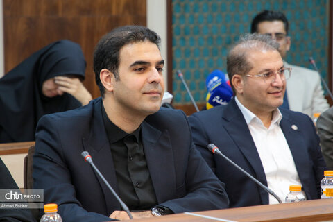 نشست خبری برخط مدیران کل استان ها با حضور صالحی امیری