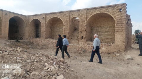 بازدید مدیرعامل صندوق احیاء از بناهای تاریخی استان قم