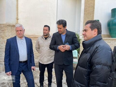 بازدید مدیرعامل صندوق احیاء از بناهای تاریخی استان قم