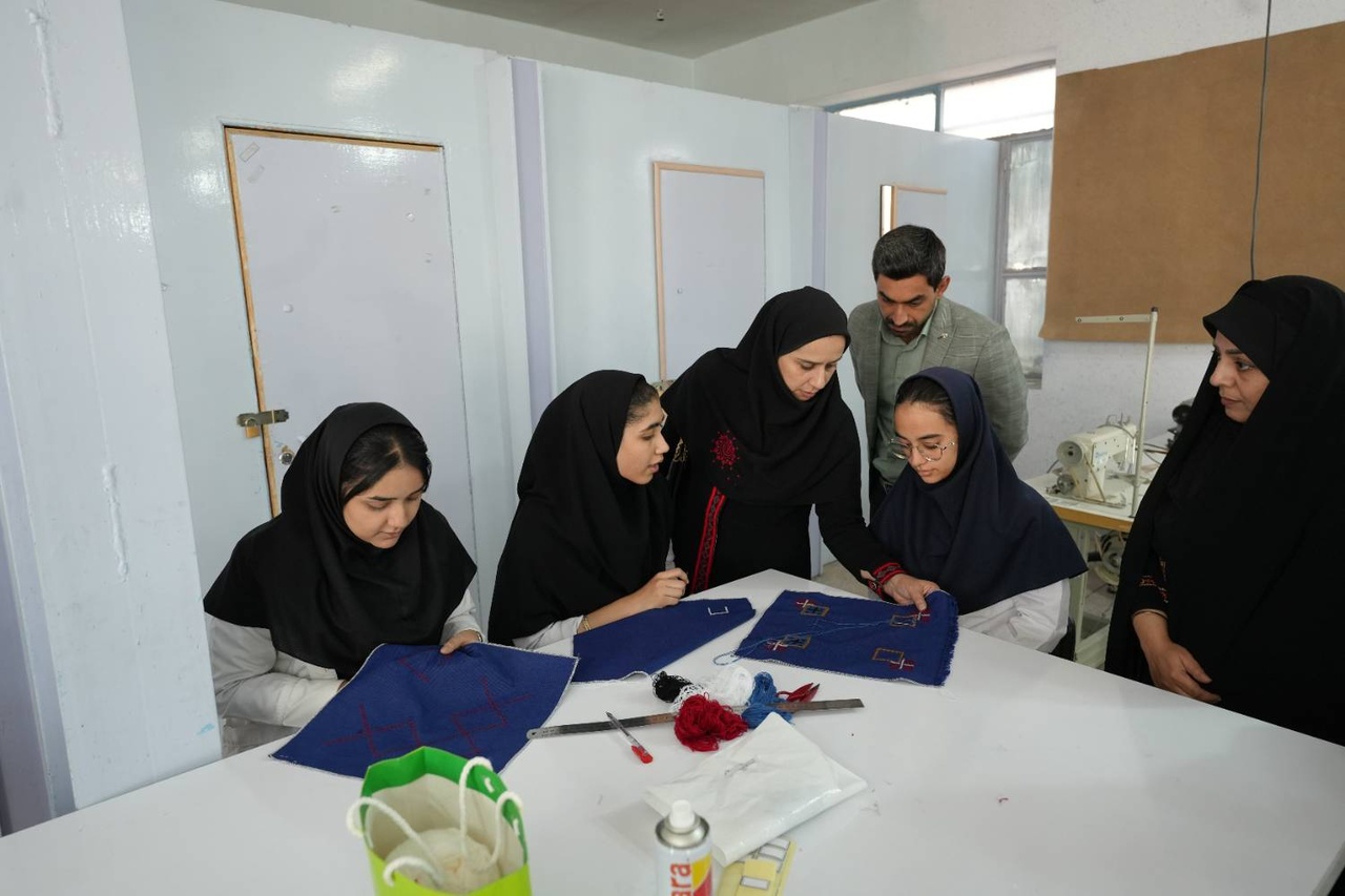 اجرای طرح «دانش‌آموز صنعتگر» با هدف ترویج صنایع‌دستی در مدارس زاهدان