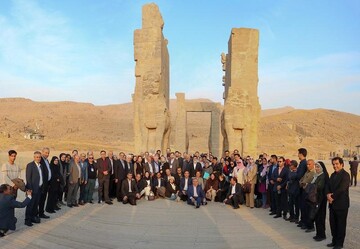 بازخوانی اندیشه «کوروش کبیر» برای ایران‌شناسان جهان در تخت‌جمشید