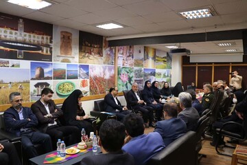 دیدار صالحی‌امیری با مدیران و کارکنان اداره‌کل میراث‌فرهنگی، گردشگری و صنایع‌دستی استان گیلان
