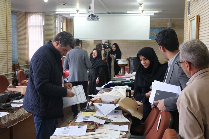 حضور پررنگ هنرمندان استان مرکزی با ۷۳ اثر در هشتمین دوره داوری مهر اصالت ملی صنایع‌دستی