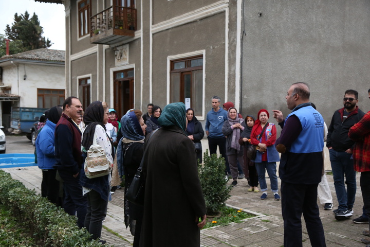 آگاهی‌بخشی گردشگران مؤثرترین راه مقابله با تورهای غیرمجاز است