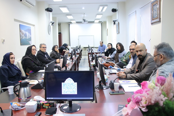 نقد و بررسی کتاب «زبان مادری؛ کاربرد نگرش هویت»/دومین نشست از سلسله نشست‌های تخصصی کتاب پژوهی