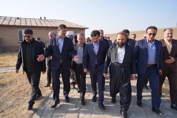 بازدید معاون رئیس جمهور از روستای گردشگری حسنلو نقده