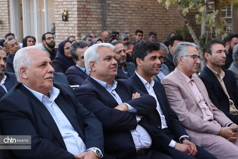 آیین رونمایی از طرح کتاب سفر ویژه اقامتگاه های بومگردی وسنتی هم زمان با هفته کتاب وکتابخوانی در مشهد