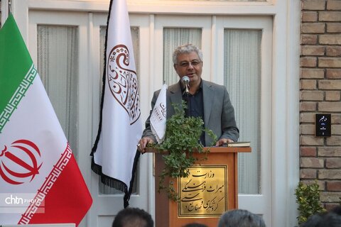 آیین رونمایی از طرح کتاب سفر ویژه اقامتگاه های بومگردی وسنتی هم زمان با هفته کتاب وکتابخوانی در مشهد