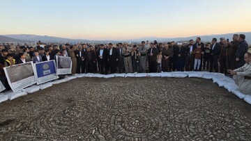 تماشای هنر ۲۷۰۰ ساله؛ سنگ‌فرش‌های دایره‌ای ربط در مرکز توجه/ بازدید باستان‌شناسان از تپه ربط