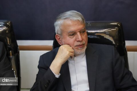 جلسه شورای اداری شهرستان خدابنده به ریاست وزیر میراث‌فرهنگی