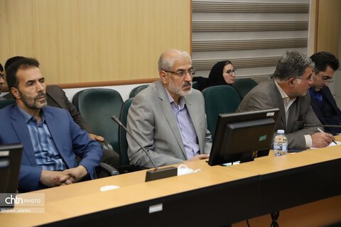 جلسه شورای اداری شهرستان خدابنده به ریاست وزیر میراث‌فرهنگی