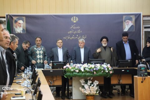 جلسه شورای اداری شهرستان خدابنده به ریاست وزیر میراث‌فرهنگی