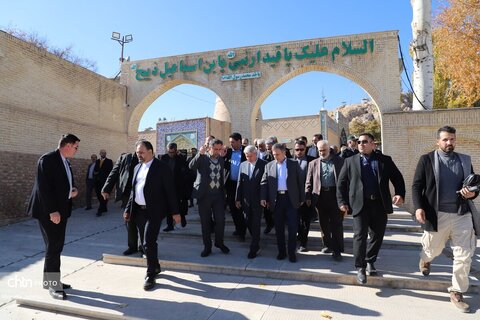 بازدید وزیر میراث‌فرهنگی، گردشگری و صنایع‌دستی از بقعه قیدار نبی