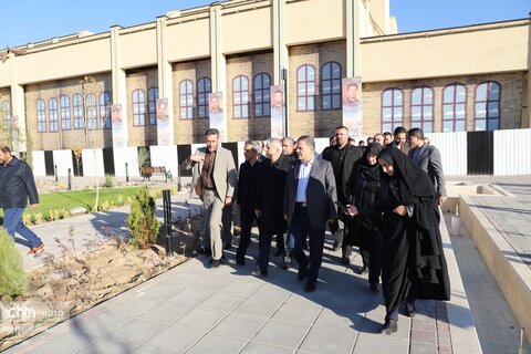 بازدید وزیر میراث‌فرهنگی گردشگری و صنایع‌دستی از سبزه میدان زنجان
