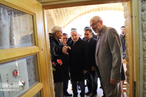 بازدید وزیر میراث‌فرهنگی از اقامتگاه سنتی ایلخانی در شهرستان سلطانیه