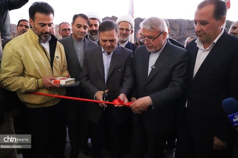 افتتاح مجموعه گردشگری گلابر توسط وزیر میراث‌فرهنگی، گردشگری و صنایع‌دستی