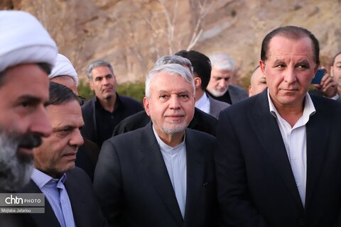 افتتاح مجموعه گردشگری گلابر توسط وزیر میراث‌فرهنگی، گردشگری و صنایع‌دستی