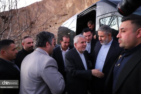 افتتاح مجموعه گردشگری گلابر توسط وزیر میراث‌فرهنگی، گردشگری و صنایع‌دستی