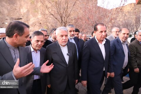 افتتاح مجموعه گردشگری گلابر توسط وزیر میراث‌فرهنگی، گردشگری و صنایع‌دستی