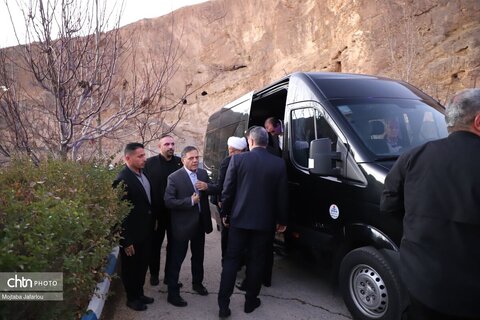 افتتاح مجموعه گردشگری گلابر توسط وزیر میراث‌فرهنگی، گردشگری و صنایع‌دستی