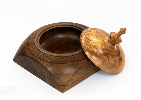 آثار منتخب هشتمین دوره داوری «مهر اصالت ملی» در همدان