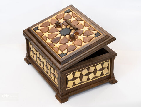 آثار منتخب هشتمین دوره داوری «مهر اصالت ملی» در همدان