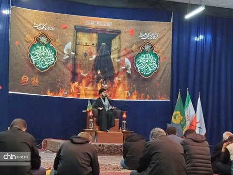 مراسم عزاداری فاطمی با حضور شهید گمنام در حسینیه اعظم هلال رضوی ارومیه