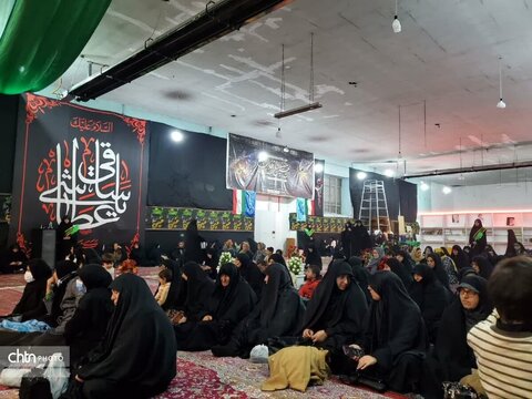 مراسم عزاداری فاطمی با حضور شهید گمنام در حسینیه اعظم هلال رضوی ارومیه