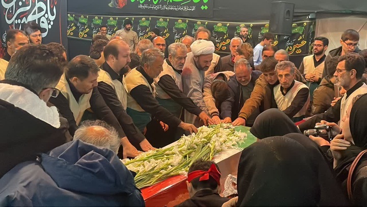 مراسم عزاداری فاطمی با حضور شهید گمنام در حسینیه اعظم هلال رضوی ارومیه