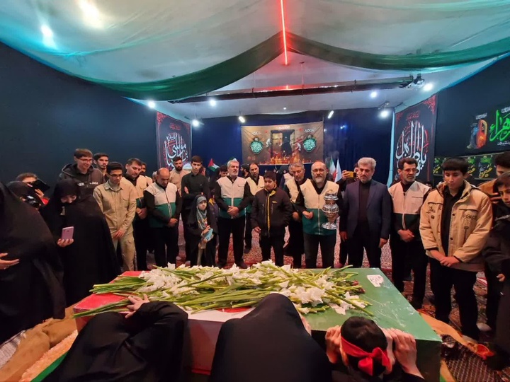 حضور پیکر مطهر شهید گمنام در حسینیه اعظم هلال رضوی ارومیه