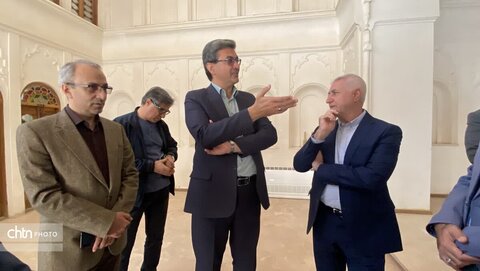 بازدید مدیرعامل صندوق احیا از مجموعه پردیسان ابرکوه