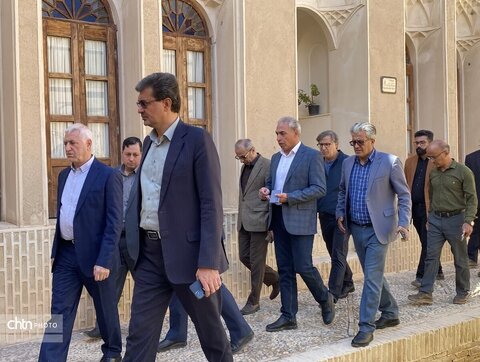 بازدید مدیرعامل صندوق احیا از مجموعه پردیسان ابرکوه