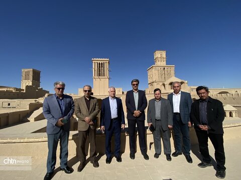 بازدید مدیرعامل صندوق احیا از مجموعه پردیسان ابرکوه