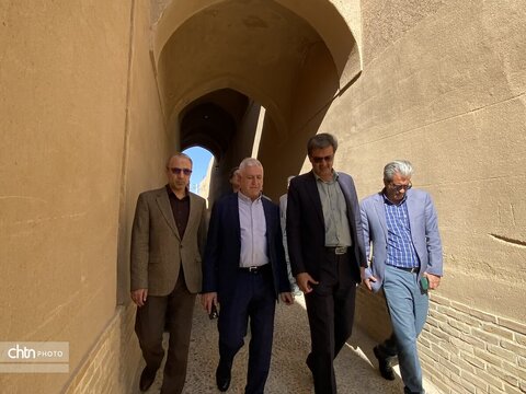 بازدید مدیرعامل صندوق احیا از مجموعه پردیسان ابرکوه