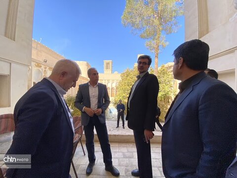 بازدید مدیرعامل صندوق احیا از مجموعه پردیسان ابرکوه