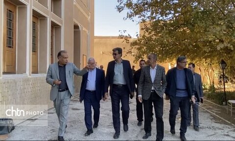 بازدید مدیرعامل صندوق احیا از مجموعه باغ صدری تفت