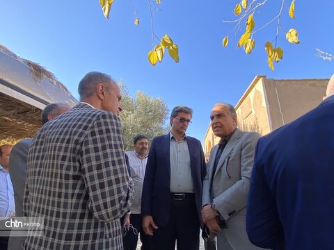 بازدید مدیرعامل صندوق احیا از مجموعه باغ صدری تفت