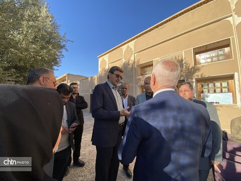 بازدید مدیرعامل صندوق احیا از مجموعه باغ صدری تفت