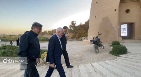 بازدید برزین ضرغامی مدیر عامل صندوق احیا و بهره برداری از اماکن تاریخی و فرهنگی و هیئت همراه از مجموعه میراث جهانی باغ پهلوانپور و سوییت های اقامتی مجموعه