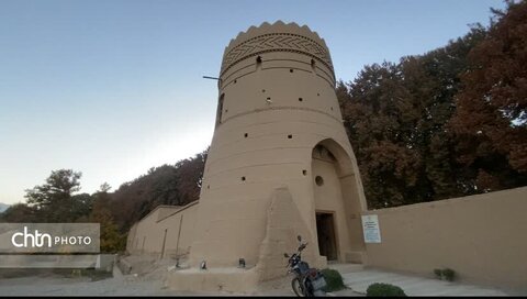 بازدید برزین ضرغامی مدیر عامل صندوق احیا و بهره برداری از اماکن تاریخی و فرهنگی و هیئت همراه از مجموعه میراث جهانی باغ پهلوانپور و سوییت های اقامتی مجموعه