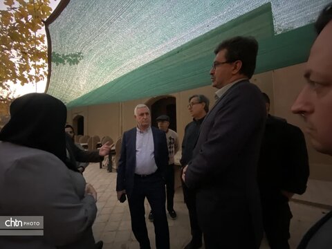 بازدید برزین ضرغامی مدیر عامل صندوق احیا و بهره برداری از اماکن تاریخی و فرهنگی و هیئت همراه از مجموعه میراث جهانی باغ پهلوانپور و سوییت های اقامتی مجموعه