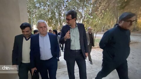 بازدید برزین ضرغامی مدیر عامل صندوق احیا و بهره برداری از اماکن تاریخی و فرهنگی و هیئت همراه از مجموعه میراث جهانی باغ پهلوانپور و سوییت های اقامتی مجموعه