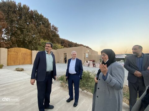 بازدید برزین ضرغامی مدیر عامل صندوق احیا و بهره برداری از اماکن تاریخی و فرهنگی و هیئت همراه از مجموعه میراث جهانی باغ پهلوانپور و سوییت های اقامتی مجموعه