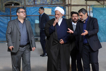 بازدید رئیس کمیسیون فرهنگی مجلس از بناهای تاریخی اصفهان/ آقاتهرانی: مسجد امام(ره) یکی از ارزشمندترین دارایی‌های فرهنگی کشور محسوب می‌شود