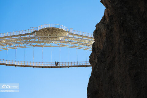 پل معلق ورگه سران؛ جاذبه ای هیجان انگیز در سرعین